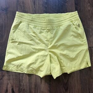 Old Navy StretchTech Women’s Shorts